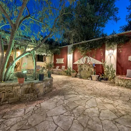 萨拉基诺文学馆酒店 * Agios Dimitrios (Zakynthos)