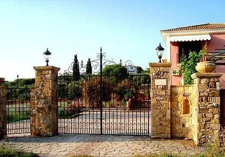 萨拉基诺文学馆酒店 * Agios Dimitrios (Zakynthos)