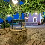 Villa Sarakino House Of Literature *