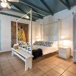 Sarakino House Of Literature Villa *