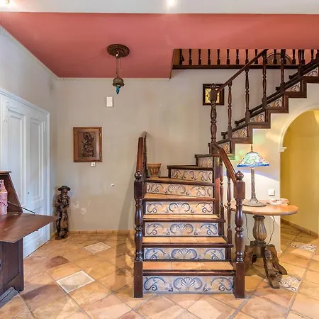 Sarakino House Of Literature Villa